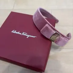 Salvatore Ferragamo ベルベットヘアバンド ピンク 2026年最新】Salvatore Ferragamo カラー：ピンク系 レディース ヘア