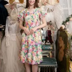 【新品】スーパービューティー花プリントレース半袖ワンピース42