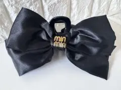 ロゴ入りサテンリボン　可愛いヘアクリップ 13cm