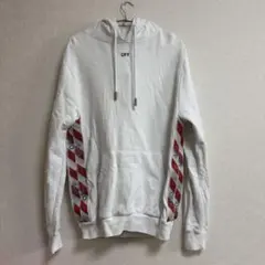 プルオーバーパーカー