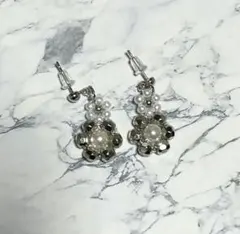 お花のピアス　ハンドメイド