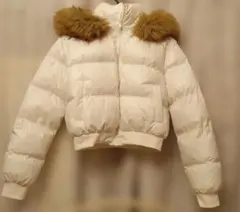 ホワイト ショート丈ダウンジャケット フードファー付き