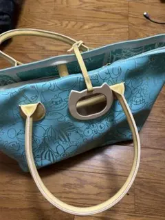 Item thumbnail for item 081312bf-f4a1-4522-9cee-734025b34a25