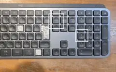 「4」と「ins」のキートップ ロジクール 日本語配列 テンキー付き