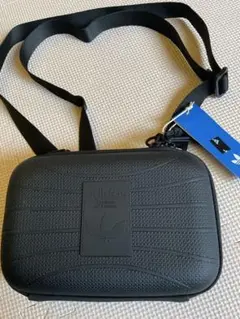 adidas エアライナーショルダーバッグ