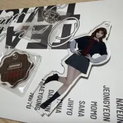 TWICE THISISFOR モモ　アクリルスタンド　キーホルダー