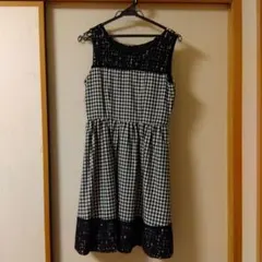 【INGNI】ノースリーブひざ丈ワンピース 黒白ギンガムチェック