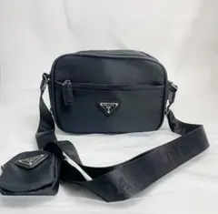 PRADA プラダ ショルダーバッグ　　ブラック t