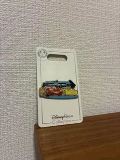 カーズ ピンバッジ マックイーンと