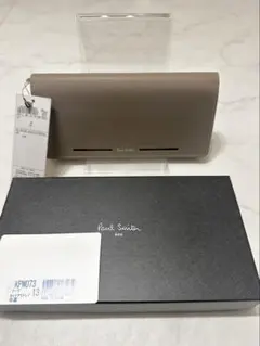 ポールスミスカットアウトレインボーフラップ式長財布