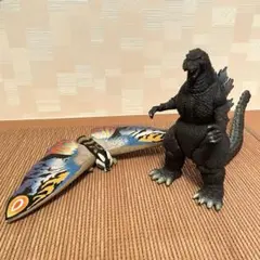 マルサンソフビ ピンクカラートリオ 初代ゴジラ - メルカリ