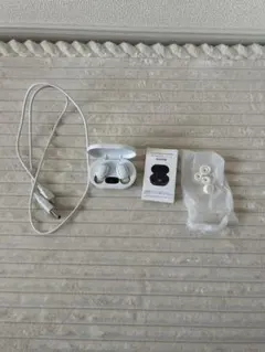 ホワイト ワイヤレスイヤホン 本体