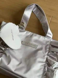 JILL by JILLSTUART フリルトートバッグ チャーム付