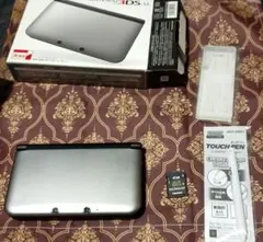 ニンテンドー3DS LL シルバー×ブラック