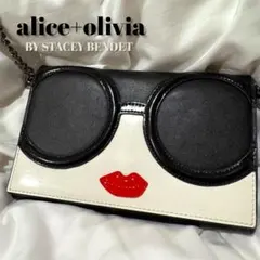 美品✨ alice+olivia チェーンウォレット ステイシー ショルダー付きのサムネイル
