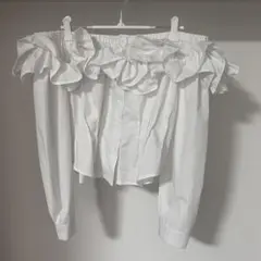 ホワイトフリルオフショルダーシャツ