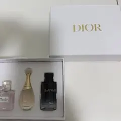 Dior フレグランス ディスカバリー キットのサムネイル