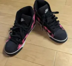 NIKE　正規品　ピンクスニーカー