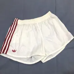 希少 ビンテージ トレフォイル刺繍ロゴ アディダス デサント製ショートパンツ