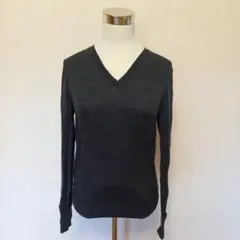 ダークグレー Vネック 長袖ニットセーター