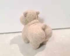 『ぶりっぶりの犬』　羊毛フェルト作品　羊毛フェルト犬　犬のぬいぐるみ　太った犬のサムネイル