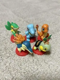 ポケモン チョコエッグ （ヒトカゲ、ワニノコ、ヒノアラシ、ツタージャ、ナエトル）