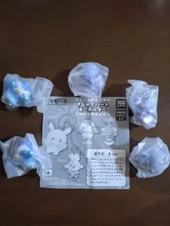 ポケピース　きらめきハートキーホルダー　ポッチャマ ×2　ニャスパー ×3