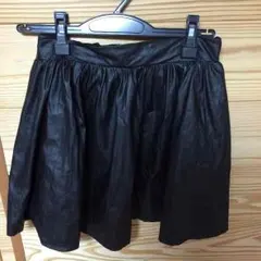 スピンズ レザースカート