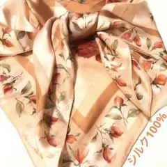Private Label プライベートレーベル　　　花柄シルクスカーフ 大判のサムネイル