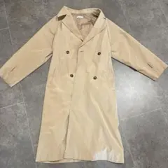ベージュ ダブルブレスト トレンチコート