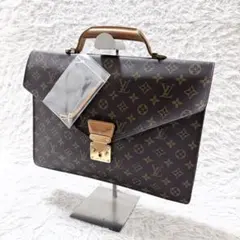 LOUIS VUITTON ビジネスバッグ　モノグラム　セルヴィエットコンセイエのサムネイル