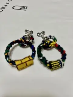 【新品】マルチカラー 編み込み イヤリングのサムネイル