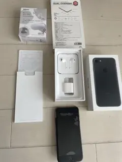 iPhone 7 32GB ブラック 本体 アイフォーン アイホン イヤホン