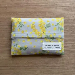 588. ポケットティッシュケース　ミモザ柄グレー　ハンドメイド