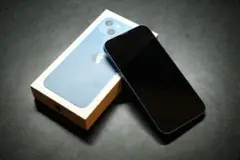 Apple iPhone 13 青色 本体　ケース付き