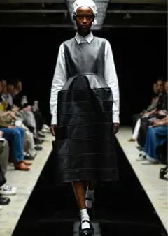 タオ Tao コムデギャルソン ブラックノースリーブワンピース