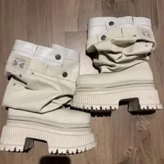 YELLO 厚底ブーツ アイボリーのサムネイル