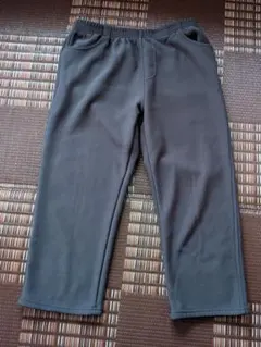 黒の裏起毛ゴムウエストパンツ