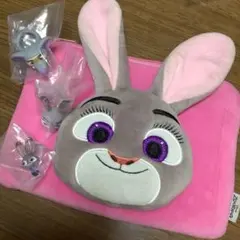 Item thumbnail for item 5c0acbc9-ebbc-4adb-94a4-e23d6f325464