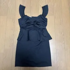 ISLAYCAOLILA 黒 ペプラムドレス