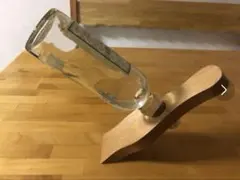 ボトルが浮く！不思議なワインホルダー　天然木無垢材　北欧インテリア