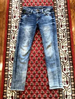 <美品>CLOSSHI PREMIUM　デニム　ジーンズ　ストレッチジーンズ