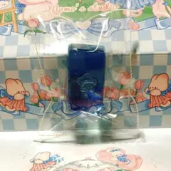 透明感が綺麗なブルーのラメ入り氷バタースクイーズ