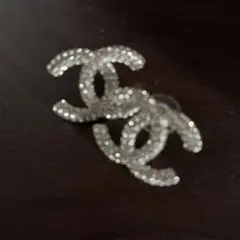 シャネルピアス大きめです