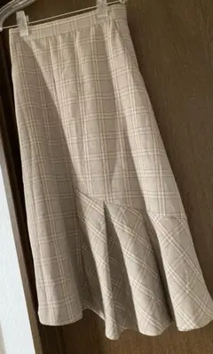 ベージュ系チェック フレアロングスカート　美品　ジャイロ　秋冬