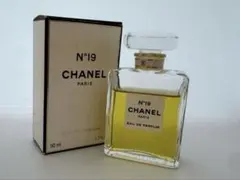 ヴィンテージ 香水 CHANEL N°19 Eau de Parfum 50ml