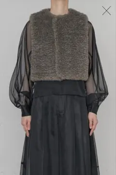 2026年最新】FAUX shearling cropped vestの人気アイテム - メルカリ