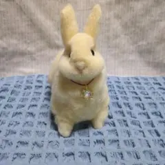 羊毛フェルト ウサギ クリーム色
