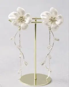 スリーコインズ/3COINS フラワーガラス下りイヤリング