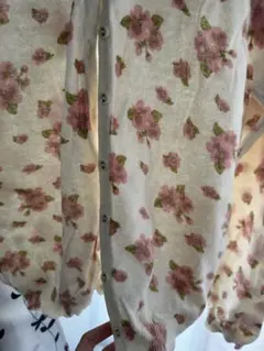 Sサイズ　花柄カーディガン/ ピンク/earth music&ecology